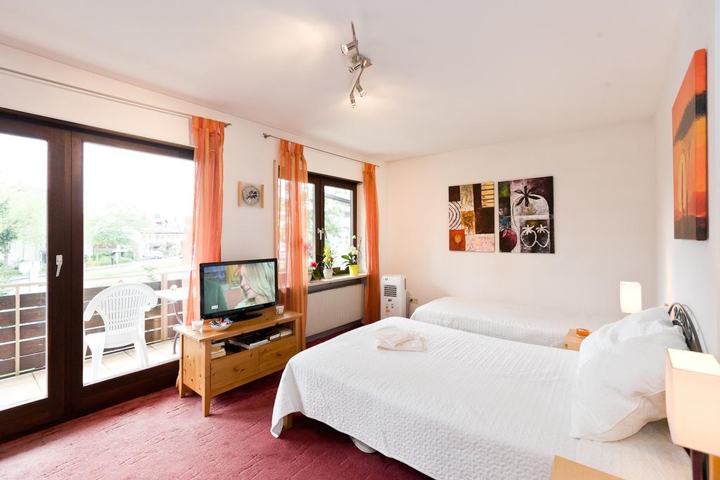 Bed And Breakfast Zeevat มิวนิก ห้อง รูปภาพ
