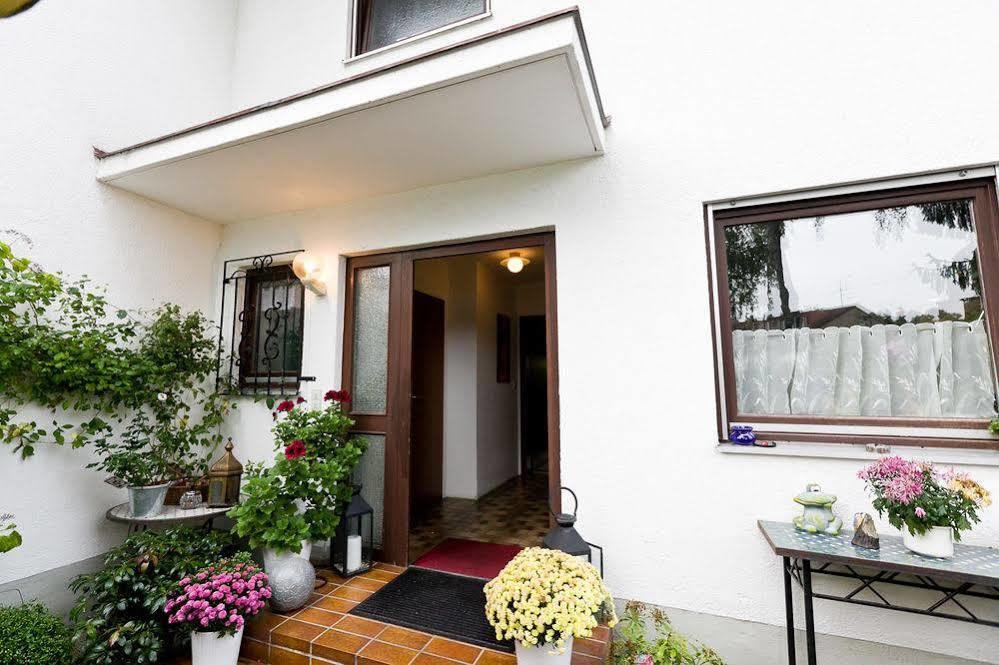Bed And Breakfast Zeevat มิวนิก ภายนอก รูปภาพ